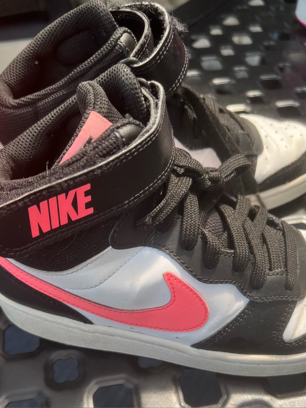 Nike Kids High-Top Sneakers in Black, White & Pink